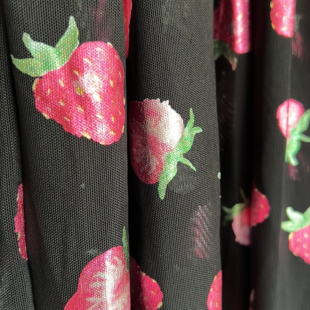 💥NWT Blackmilk Strawberries Black Stellar Dress ~ LIMITED Size XS - Picture 9 of 12